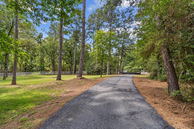 19610 Timber Ridge Drive, Magnolia, TX 77355