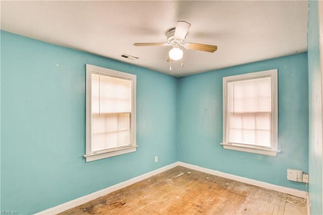 704 James DR, Newport News, VA 23605