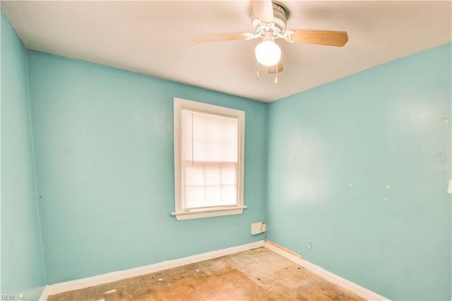 704 James DR, Newport News, VA 23605