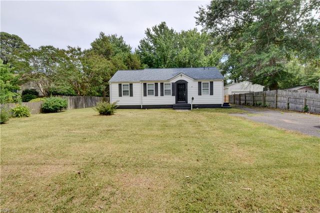 704 James DR, Newport News, VA 23605