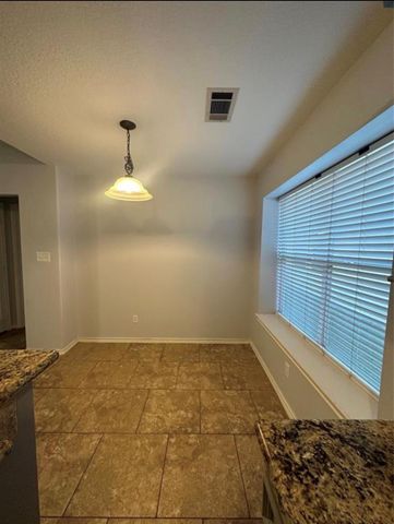 105 Harbor Court Drive, Conroe, TX 77356