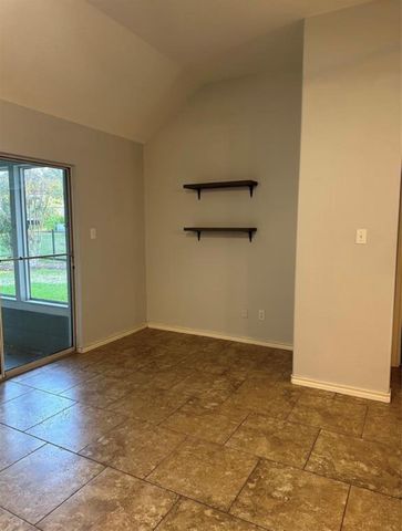 105 Harbor Court Drive, Conroe, TX 77356