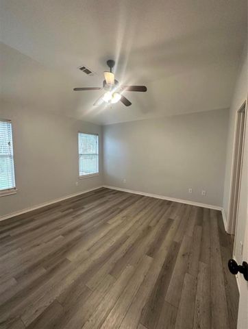 105 Harbor Court Drive, Conroe, TX 77356