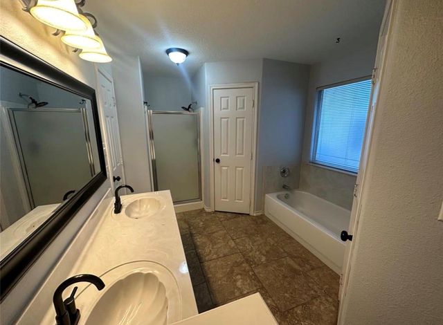 105 Harbor Court Drive, Conroe, TX 77356