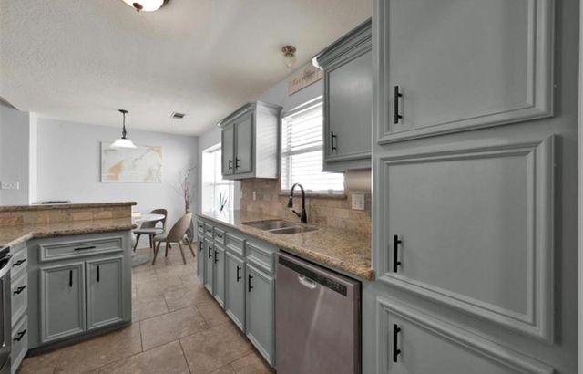 105 Harbor Court Drive, Conroe, TX 77356