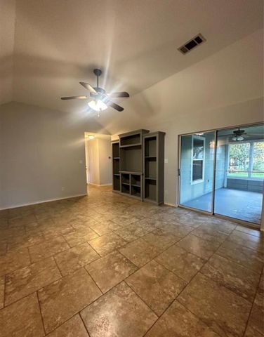 105 Harbor Court Drive, Conroe, TX 77356