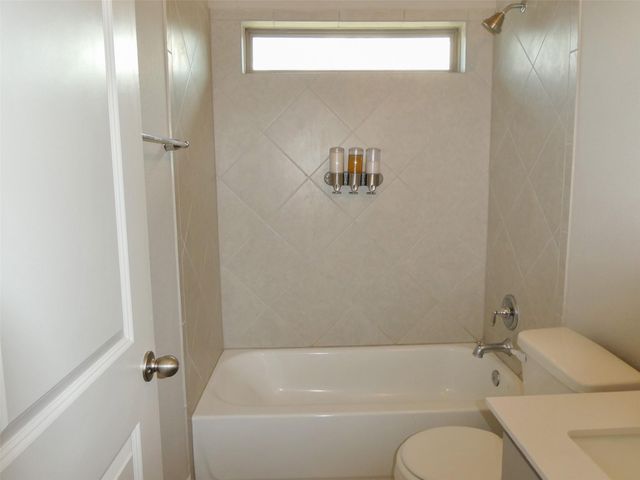 1017 Highcrest, Georgetown, TX 78628