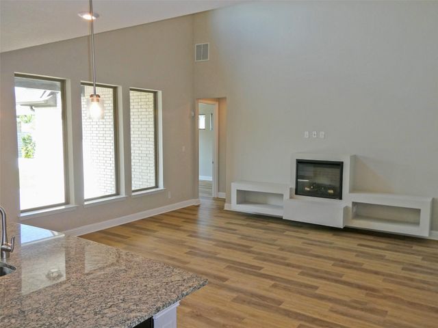 1017 Highcrest, Georgetown, TX 78628