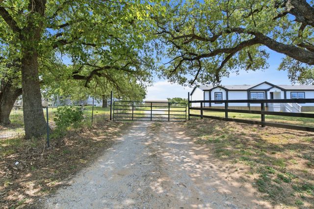 1040 Earp Road, Springtown, TX 76082