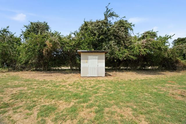 1040 Earp Road, Springtown, TX 76082