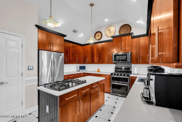 117 N Cooks Bridge Road, Jackson, NJ 08527