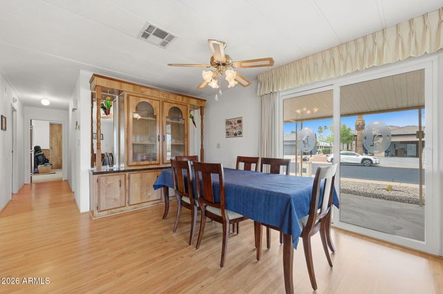 2347 N NICKLAUS Drive N, Mesa, AZ 85215