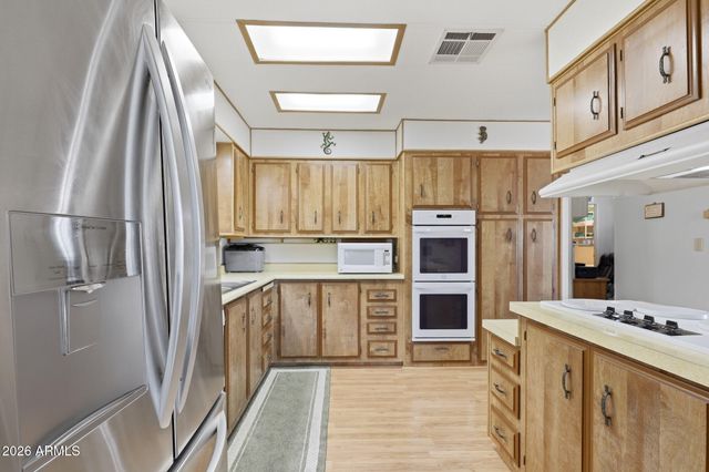 2347 N NICKLAUS Drive N, Mesa, AZ 85215