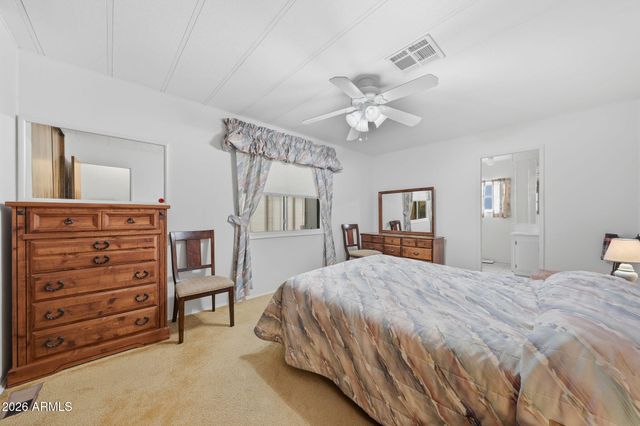 2347 N NICKLAUS Drive N, Mesa, AZ 85215