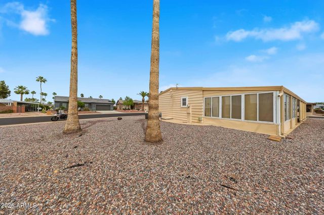2347 N NICKLAUS Drive N, Mesa, AZ 85215