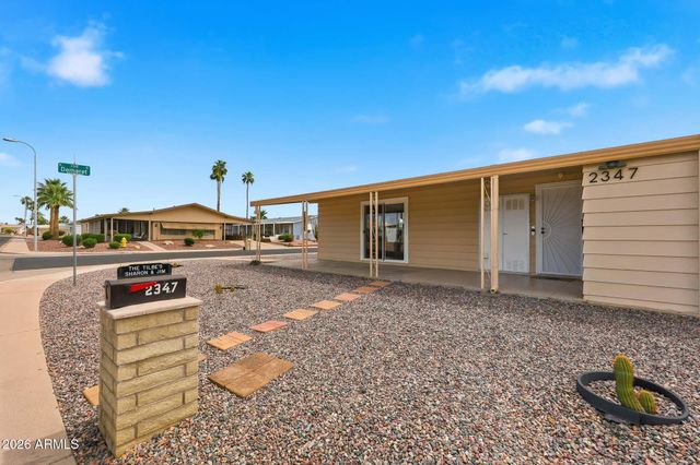 2347 N NICKLAUS Drive N, Mesa, AZ 85215