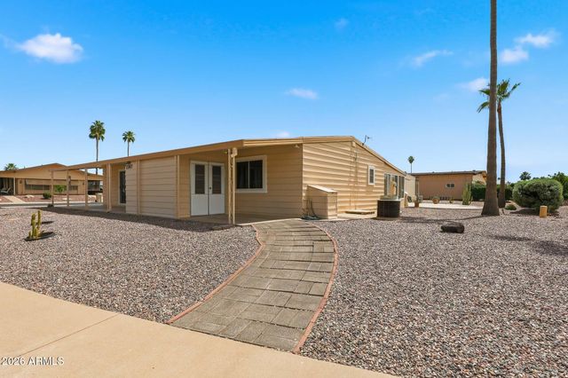 2347 N NICKLAUS Drive N, Mesa, AZ 85215