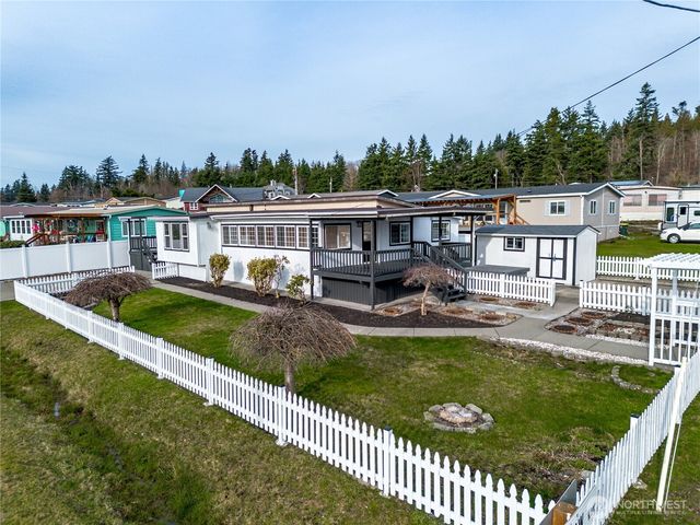 8471 Willow Way, Blaine, WA 98230