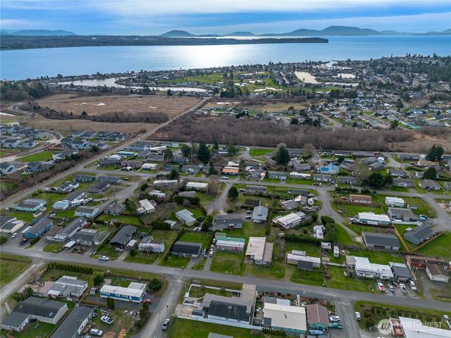 8471 Willow Way, Blaine, WA 98230