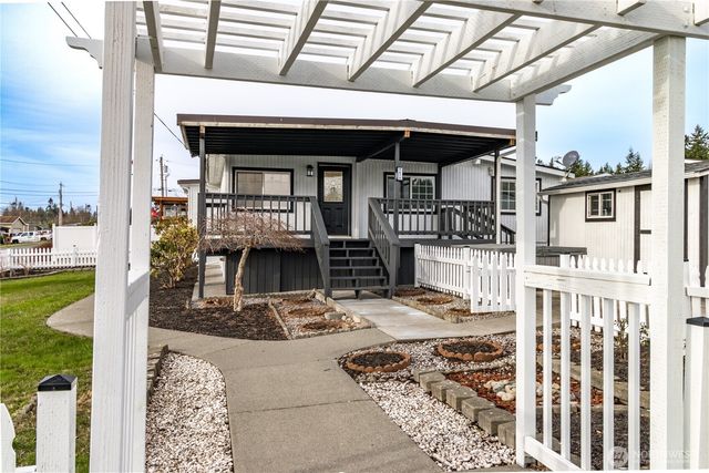 8471 Willow Way, Blaine, WA 98230