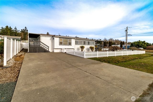 8471 Willow Way, Blaine, WA 98230