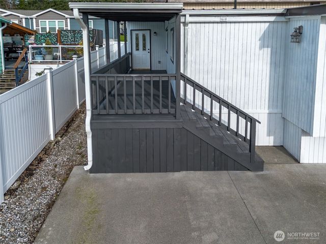 8471 Willow Way, Blaine, WA 98230