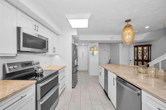 433 S PAULA DRIVE 32, Dunedin, FL 34698
