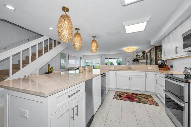 433 S PAULA DRIVE 32, Dunedin, FL 34698