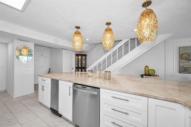 433 S PAULA DRIVE 32, Dunedin, FL 34698