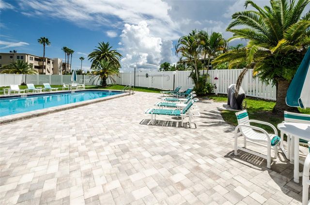 433 S PAULA DRIVE 32, Dunedin, FL 34698