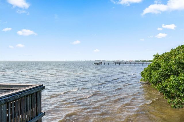 3044 POINTEVIEW DRIVE, Tampa, FL 33611