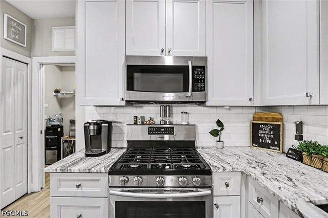 9359 Aviano DR, Fort Myers, FL 33913