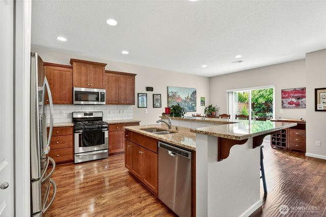 857 N Helens View Drive, Ridgefield, WA 98642