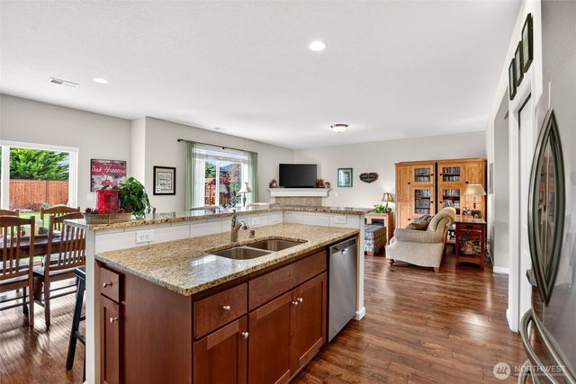 857 N Helens View Drive, Ridgefield, WA 98642