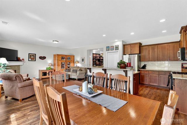 857 N Helens View Drive, Ridgefield, WA 98642