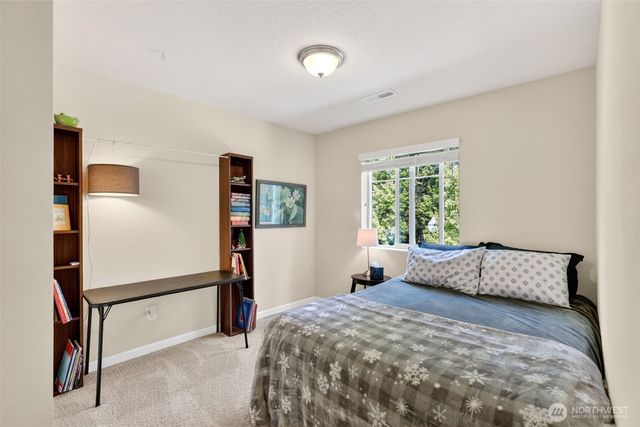 857 N Helens View Drive, Ridgefield, WA 98642