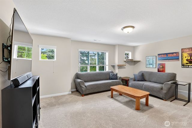 857 N Helens View Drive, Ridgefield, WA 98642