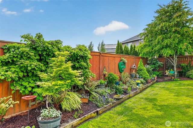 857 N Helens View Drive, Ridgefield, WA 98642