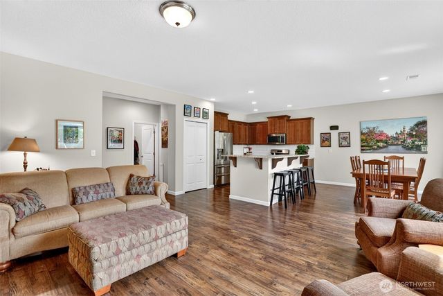 857 N Helens View Drive, Ridgefield, WA 98642