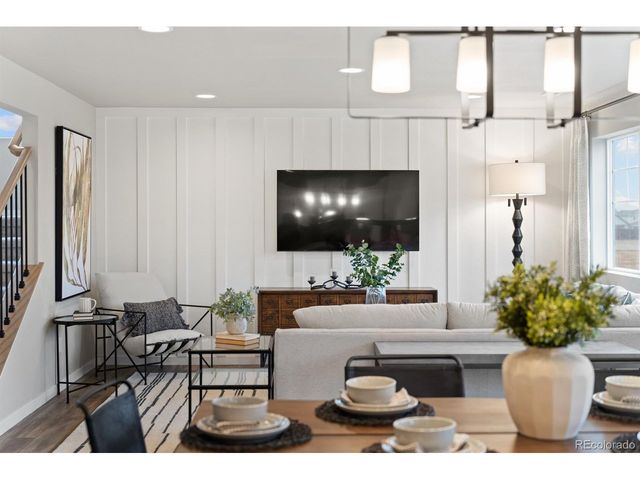 746 N Carrie Ct, Watkins, CO 80137