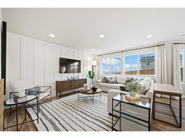 746 N Carrie Ct, Watkins, CO 80137