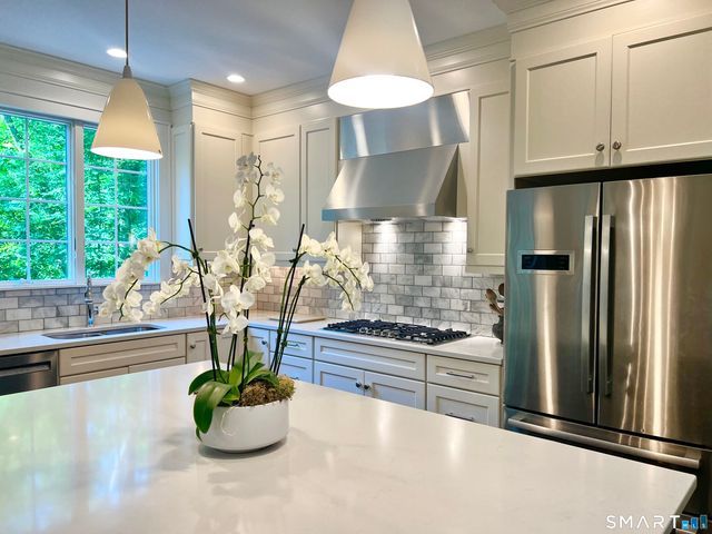 42 Old Highway, Wilton, CT 06897
