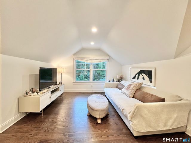 42 Old Highway, Wilton, CT 06897