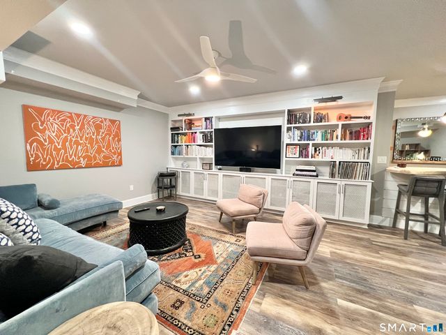 42 Old Highway, Wilton, CT 06897