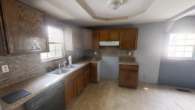 430 Hogan Road, Rossville, GA 30741