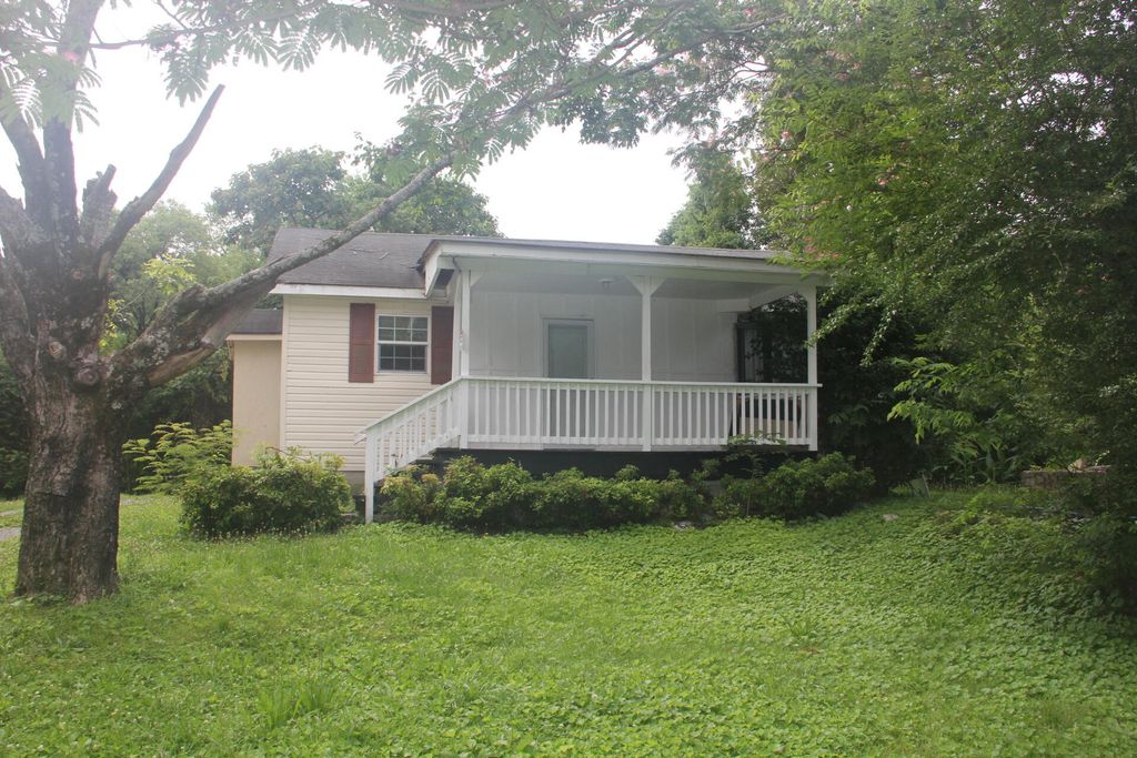 430 Hogan Road, Rossville, GA 30741