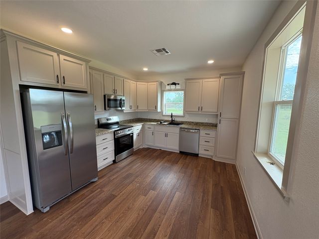 112 Navajo, Quitman, TX 75783