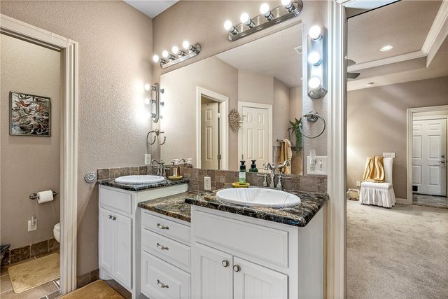 8 Osborne Drive, Bella Vista, AR 72715