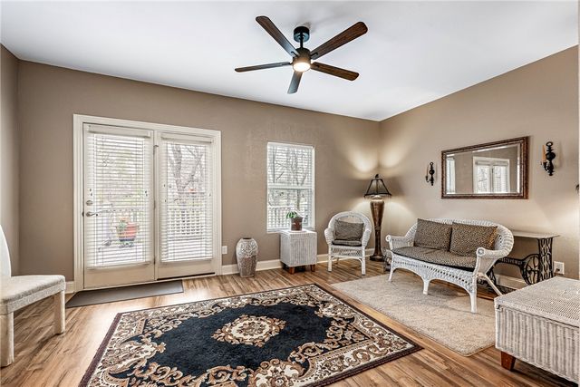 8 Osborne Drive, Bella Vista, AR 72715