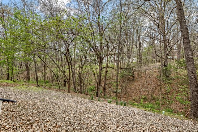 8 Osborne Drive, Bella Vista, AR 72715